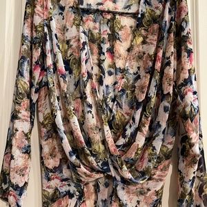 Women's Hi-Lo Floral Blouse!